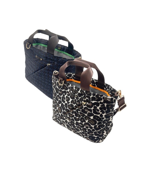 ROOTOTE(ルートート)の「ルートート / トートバッグ 2way ショルダーバッグ スクエア 斜め掛け 軽量 自立 LT.スクエア.スラッシュ-B(トートバッグ・レディース・ブラック/アイボリー/レオパード/ハウンドトゥース/パイソン・FREE)」の11枚目の写真
