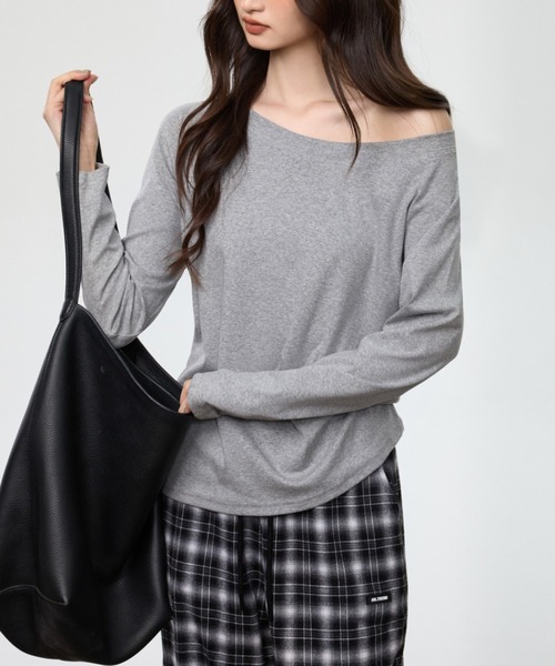 Bifrost(ビフレスト)の「ワンショルダーの 2WAY デザイントップス(Tシャツ/カットソー・レディース・グレー/イエロー/ホワイト・FREE)」の12枚目の写真