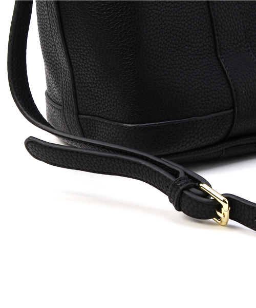 PLAIN CLOTHING（プレーンクロージング）の「【再入荷】フェイクレザートートバッグ【PLAIN CLOTHING】（ショルダーバッグ・レディース・ブラック/グレー/ベージュ・FREE）」の16枚目の写真