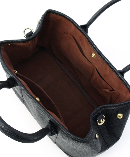 PLAIN CLOTHING（プレーンクロージング）の「【再入荷】フェイクレザートートバッグ【PLAIN CLOTHING】（ショルダーバッグ・レディース・ブラック/グレー/ベージュ・FREE）」の17枚目の写真