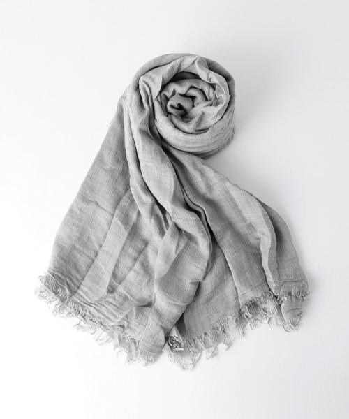 Faliero Sarti（ファリエロサルティ）の「＜Faliero Sarti (ファリエロ サルティ)＞AZZURRA ストール 140×195◆（ストール/ショール・レディース・ブラック/グレー/レッド・FREE）」の4枚目の写真