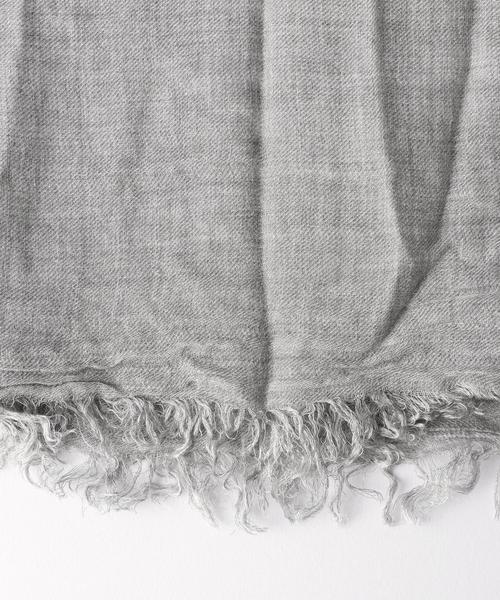 Faliero Sarti（ファリエロサルティ）の「＜Faliero Sarti (ファリエロ サルティ)＞AZZURRA ストール 140×195◆（ストール/ショール・レディース・ブラック/グレー/レッド・FREE）」の6枚目の写真