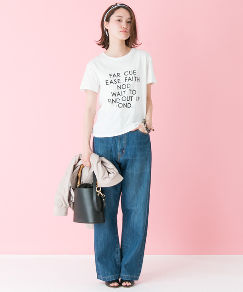 URBAN RESEARCH（アーバンリサーチ）の「 UR 厚盛り顔料プリントロゴTシャツ（Tシャツ/カットソー・レディース・オフホワイト/グレー・FREE）」の4枚目の写真