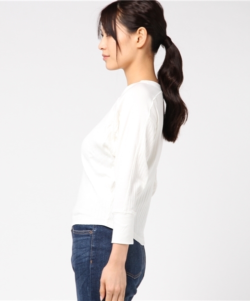 RNA（アールエヌエー）の「M0655 ワイドリブ七分袖プルオーバー（Tシャツ/カットソー・レディース・ブラック/イエロー/ホワイト・MEDIUM）」の17枚目の写真