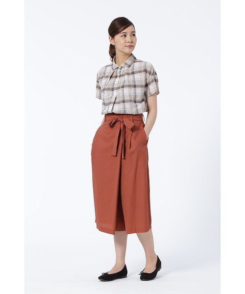 human woman(ヒューマンウーマン)の「ハイツイストコットンスカート (スカート・レディース・ネイビー/ワイン/ベージュ系その他/カーキ・SMALL/MEDIUM)」の22枚目の写真