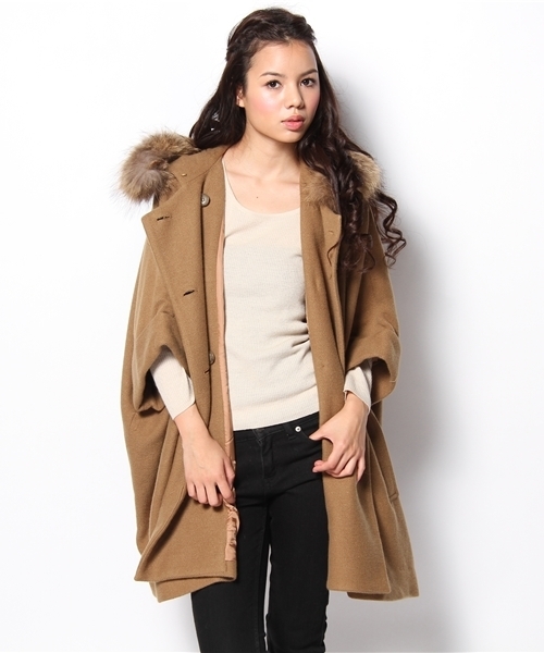 GALLARDAGALANTE（ガリャルダガランテ）の「アンゴラフードポンチョ