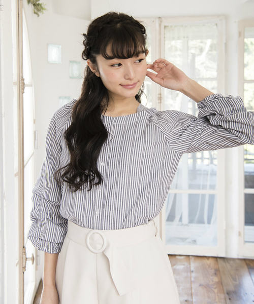 OLIVE des OLIVE（オリーブデオリーブ）の「袖ボリューム ブラウス（シャツ/ブラウス・レディース・ブラック/ネイビー/ブルー・FREE）」の7枚目の写真