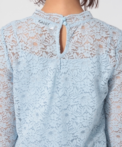 LOWRYS FARM（ローリーズファーム）の「★キャミソール付き★レーススカラップ　784095 （シャツ/ブラウス・レディース・ブラック/オフホワイト/ブルー・LARGE/MEDIUM）」の9枚目の写真