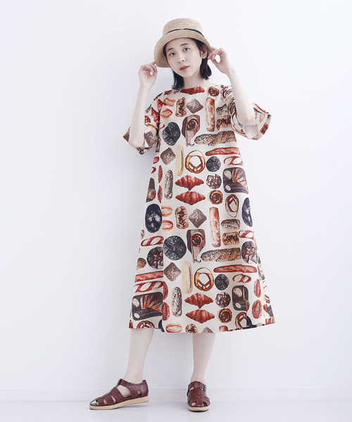 MERLOT（メルロー）の「「パンできました」柄半袖ワンピース7656