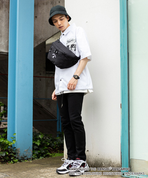 KANGOL（カンゴール）の「∴WEGO/【WEB限定】KANGOL SPORT 別注ビッグウエストバッグ（ボディバッグ/ウエストポーチ・メンズ・ベージュ/ブラック/ブラック系その他/ベージュ系その他・FREE）」の11枚目の写真