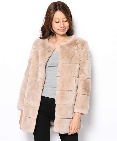 BEAUTY&YOUTH UNITED ARROWS(ビューティーアンドユースユナイテッドアローズ)の「BYTF VOLATA 別注ノーカラーファーコート (fyoww) ◆(その他アウター・レディース・ダークグレー/ナチュラル・フリー)」の6枚目の写真