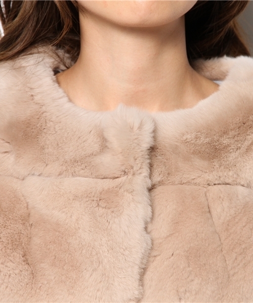 BEAUTY&YOUTH UNITED ARROWS(ビューティーアンドユースユナイテッドアローズ)の「BYTF VOLATA 別注ノーカラーファーコート (fyoww) ◆(その他アウター・レディース・ダークグレー/ナチュラル・フリー)」の7枚目の写真