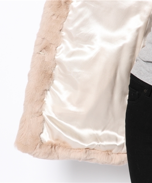 BEAUTY&YOUTH UNITED ARROWS(ビューティーアンドユースユナイテッドアローズ)の「BYTF VOLATA 別注ノーカラーファーコート (fyoww) ◆(その他アウター・レディース・ダークグレー/ナチュラル・フリー)」の10枚目の写真