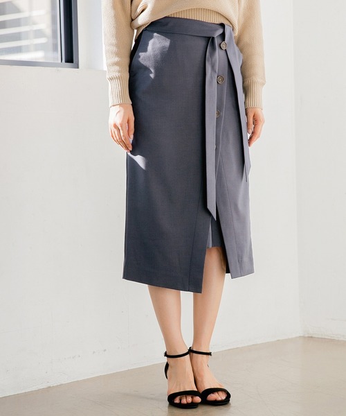 A part by（アパートバイ）の「TRマエボタンタイトスカート 823680（スカート・レディース・ネイビー/イエロー/ライトブルー/ライトベージュ・MEDIUM/LARGE）」の3枚目の写真