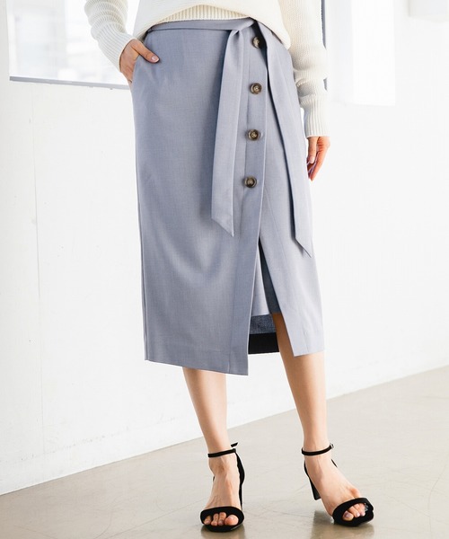 A part by（アパートバイ）の「TRマエボタンタイトスカート 823680（スカート・レディース・ネイビー/イエロー/ライトブルー/ライトベージュ・MEDIUM/LARGE）」の2枚目の写真