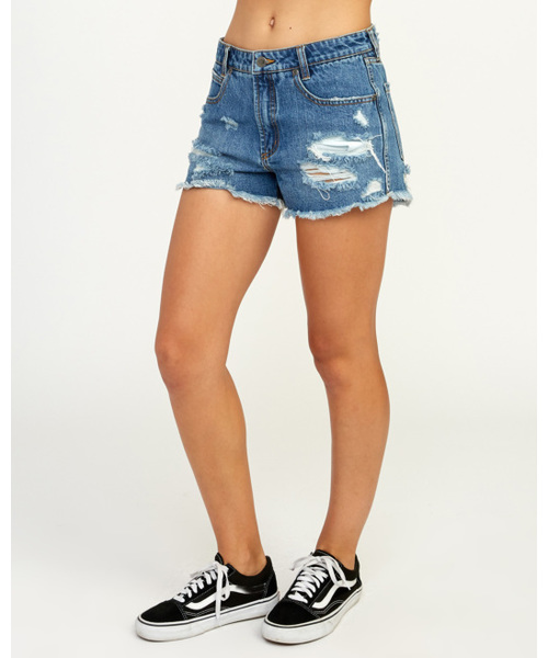 RVCA(ルーカ)の「RVCA レディース THE BF ショートパンツ/ルーカ カットオフ デニムショーツ(デニムパンツ・レディース・ブルー/ライトブルー・24inch/25inch)」の3枚目の写真