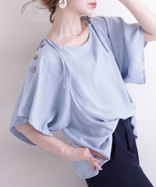 Sawa a la mode(�T���A�����[�h)�̌��R�ƃ{�^�����A�N�Z���g�̃h���}���g�b�v�X(T�V���c/�J�b�g�\�[)