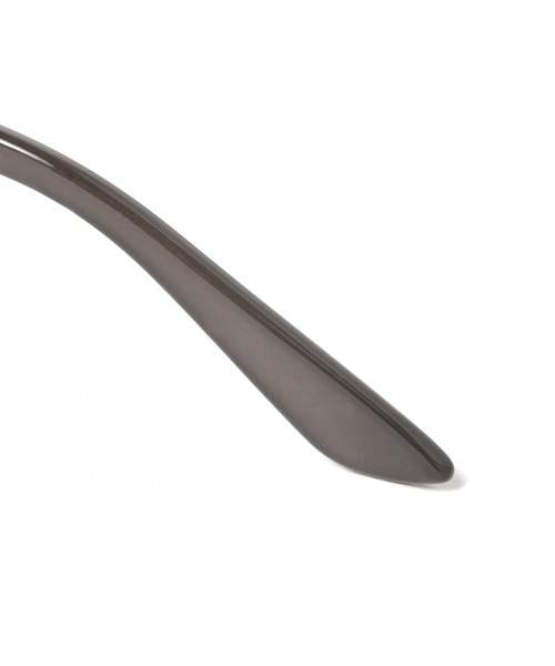 niko and...(ニコアンド)の「オリジナルサングラス ウェイファーラー(サングラス・レディース・ブラック/ベージュ/ブラウン/グレー・FREE)」の14枚目の写真