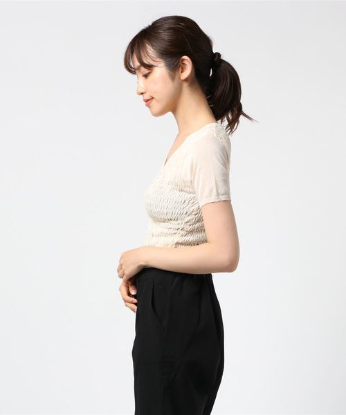 Cheek（チーク）の「シャーリングコンパクトニットプルオーバー（ニット/セーター・レディース・アイボリー/グリーン/ブラック・MEDIUM）」の4枚目の写真