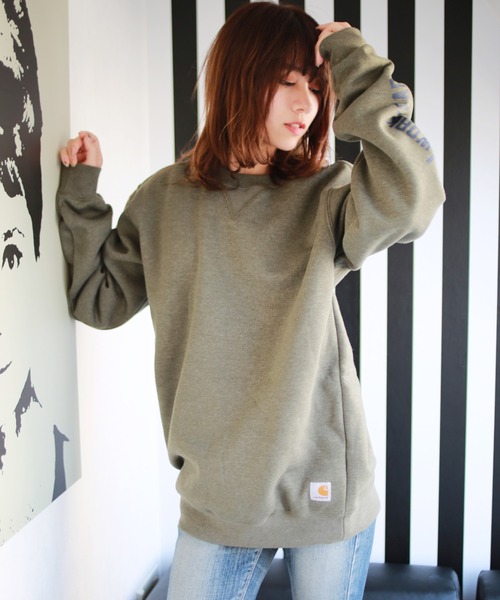 Carhartt（カーハート）の「carhartt　裏起毛 ワッペン 長袖トレーナー（スウェット・メンズ・ブラック/ネイビー/グリーン/チャコール/ブラック系その他/グリーン系その他/ブルー系その他/オレンジ系その他/ライム/チャコールグレー/グレー・M/L/S/XL）」の8枚目の写真