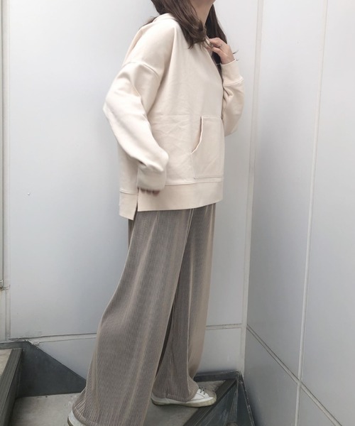ap retro(アプレトロ)の「シャイニーリブカットフレアパンツ【ZOZO限定アイテム】(その他パンツ・レディース・ブラック/ベージュ/ブラウン・FREE)」の5枚目の写真