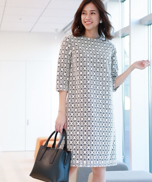 セール フラワーエンブロイドレス ワンピース Amaca アマカ のファッション通販 Zozotown