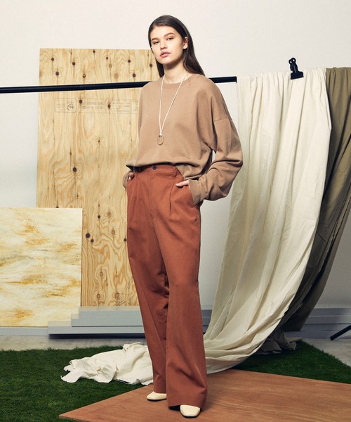 MAISON SPECIAL（メゾンスペシャル）の「【WEB限定】《ユニセックスアイテム》エアリーソフトオーバーサイズスウェット 【MAISON SPECIAL/メゾンスペシャル】（スウェット・メンズ・ブラック/ベージュ/ブラウン/オフホワイト/カーキ/ブルー/ピンク/ラベンダー・44/46/48/42）」の13枚目の写真