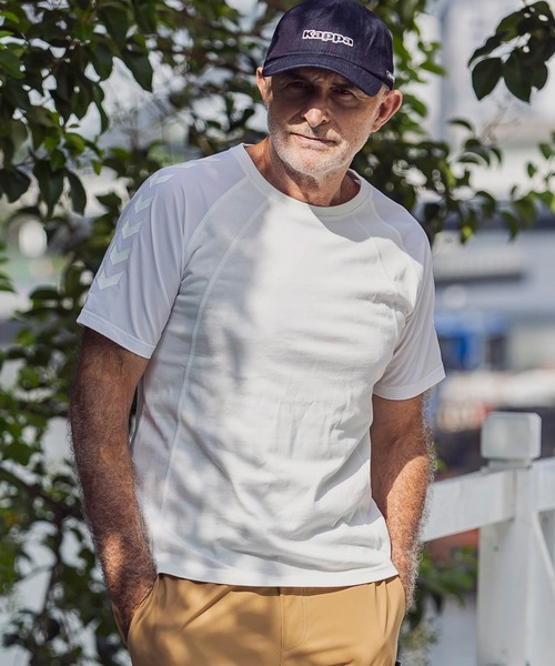 hummel（ヒュンメル）の「直営店・WEB限定 hummel(ヒュンメル)ラグランスリーブTシャツ（Tシャツ/カットソー・メンズ・ブラック/ホワイト・S/M/L/XL）」の2枚目の写真