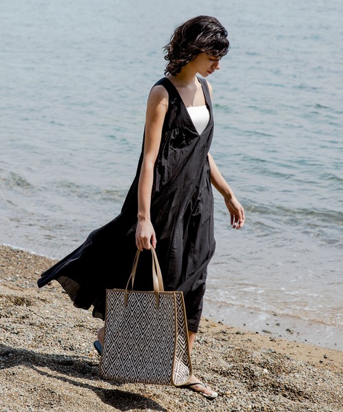 DouDou（ドゥドゥ）の「Aライン切替ワンピース（ワンピース・レディース・ブラック/オフホワイト・FREE）」の14枚目の写真