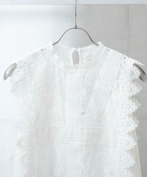 anown(アノン)の「インナー付き/フラワーレースブラウス【ファッションインフルエンサー MAYUKO×anown 限定コラボ】(シャツ/ブラウス・レディース・ホワイト/ブラック/グレー・FREE)」の7枚目の写真
