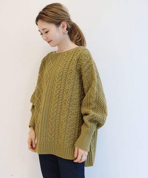 AMERICAN HOLIC（アメリカンホリック）の「ボートネックトケーブルニットプルオーバー　＊●（ニット/セーター・レディース・ブラック/ブラウン/ライトベージュ/オリーブ/ブルー・FREE）」の4枚目の写真