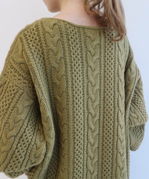 AMERICAN HOLIC（アメリカンホリック）の「ボートネックトケーブルニットプルオーバー　＊●（ニット/セーター・レディース・ブラック/ブラウン/ライトベージュ/オリーブ/ブルー・FREE）」の12枚目の写真