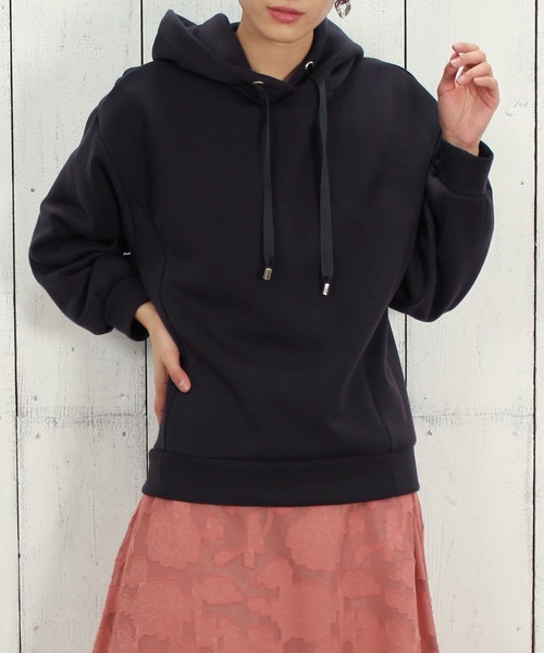 TRUDEA(トルディア)の「パネルラインダンボールニットパーカー(パーカー・レディース・アイボリー/モカ/チャコールグレー・MEDIUM/LARGE)」の2枚目の写真