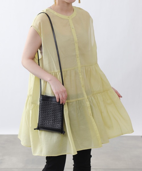 COLONY 2139（コロニートゥーワンスリーナイン）の「サステナブルシアー2WAYティアードブラウス（シャツ/ブラウス・レディース・ブラック/オフホワイト/イエロー・FREE）」の3枚目の写真