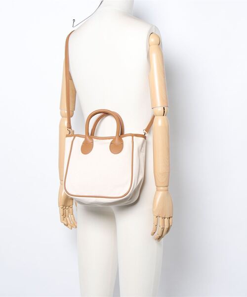 KOBE LETTUCE（コウベレタス）の「キャンバス×フェイクレザースクエアミニトートバッグ　ショルダーストラップ付き（トートバッグ・レディース・オリーブ/ホワイト×ブラック/グレー/ホワイト系その他・FREE）」の6枚目の写真