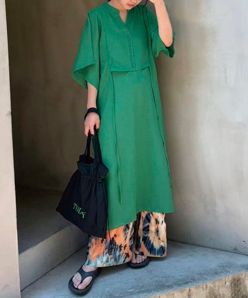 CORNERS(コーナーズ)の「スラブジョーゼットカフタンシャツワンピース(シャツワンピース・レディース・ホワイト/ブラック/グリーン/アイボリー/キャメル/ブルー/イエロー/オレンジ/チャコールグレー・M)」の14枚目の写真