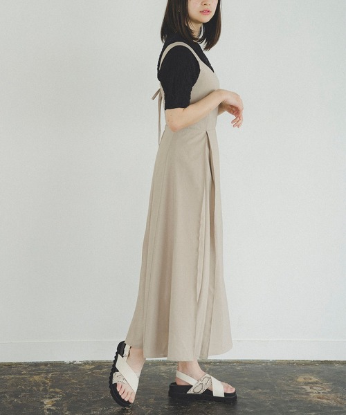 FREE'S MART（フリーズマート）の「バックレースアップマキシジャンパースカート（ジャンパースカート・レディース・ベージュ/カーキ/ブラック・マルチサイズ）」の6枚目の写真