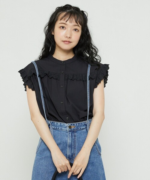 FREAK'S STORE（フリークスストア）の「フレンチスリーブフリルブラウス（シャツ/ブラウス・レディース・ブラック/ホワイト/ピンク・ﾌﾘ-）」の2枚目の写真