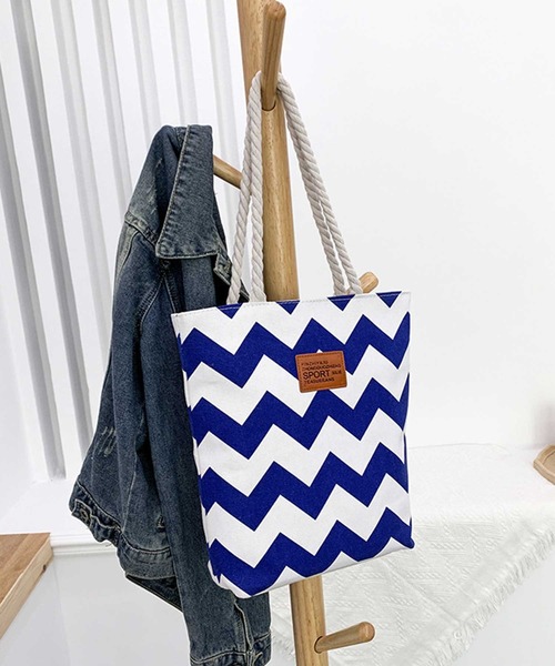 Anuenue（アヌエヌエ）の「ロープ紐マリンテイストトートバッグ（トートバッグ・レディース・ブラック/レッド/ブルー・FREE）」の3枚目の写真