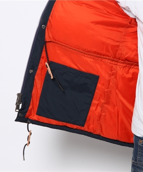 SHIPS JET BLUE（シップスジェットブルー）の「Cape Heights: "SUMMIT"ダウンジャケット（ダウンジャケット/コート・メンズ・ベージュ/ネイビー・X-SMALL/SMALL）」の8枚目の写真