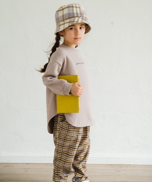 pairmanon（ペアマノン）の「【毛玉知らずのOriginalフェイスコットン100】 裏起毛ロゴプリント長袖スウェットチュニック（スウェット・キッズ・モカ/アイボリー/ライトグレー/グレイッシュベージュ/ミント/チャコール/ブラック・90/110/150/120/100/140/130）」の20枚目の写真