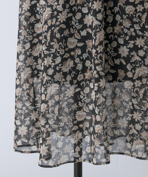 Rewde（ルゥデ）の「【TV着用】フラワープリントスカート（1R10-06221）（スカート・レディース・ブラック/ベージュ・S/M/L）」の4枚目の写真