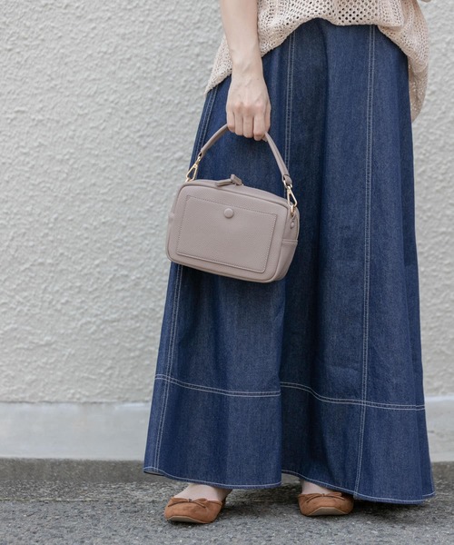 URBAN RESEARCH Sonny Label(アーバンリサーチサニーレーベル)の「2WAYミニスクエアショルダーバッグ(ショルダーバッグ・レディース・チャコールグレー/ブラック/キャメル・ONE)」の3枚目の写真