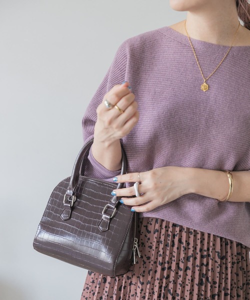 ITEMS URBANRESEARCH(アイテムズ アーバンリサーチ)の「クロコラウンドボストンバッグ(ボストンバッグ・レディース・ピンク/ブラック/ブラウン・-)」の5枚目の写真