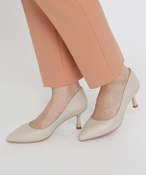 INDIVI（インディヴィ）の「やぎ革シンプルデイリーパンプス（パンプス・レディース・サンドベージュ/ライトベージュ/ブラック・20/40/35/15 /25/30/45）」の11枚目の写真