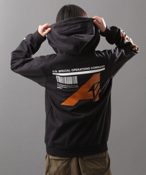 AVIREX(アヴィレックス)の「【AVIREX FLYER'S】ウィメンズ スウェット パーカー/ WOMEN'S L/S SWEAT PARKA/AF/アヴィレックス/AVIREX(パーカー・レディース・ライトグレー/ブラック/オリーブ/オレンジ・FREE)」の5枚目の写真