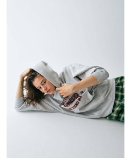 Ungrid（アングリッド）の「クラックロゴプリントパーカー（パーカー・レディース・ライトグレー/ボルドー/グリーン・FREE）」の22枚目の写真