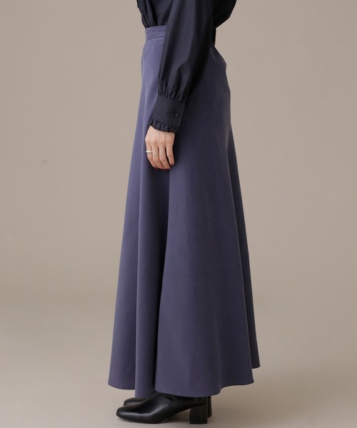 NANO universe(ナノユニバース)の「【WEB限定】バイアスナロースカート(スカート・レディース・キャメル/ネイビー/ライトベージュ・マルチサイズ)」の5枚目の写真