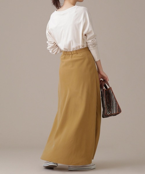 NANO universe(ナノユニバース)の「【WEB限定】バイアスナロースカート(スカート・レディース・キャメル/ネイビー/ライトベージュ・マルチサイズ)」の11枚目の写真