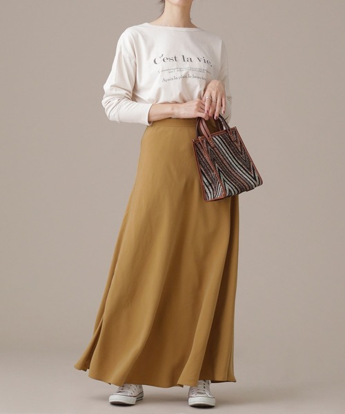 NANO universe(ナノユニバース)の「【WEB限定】バイアスナロースカート(スカート・レディース・キャメル/ネイビー/ライトベージュ・マルチサイズ)」の13枚目の写真